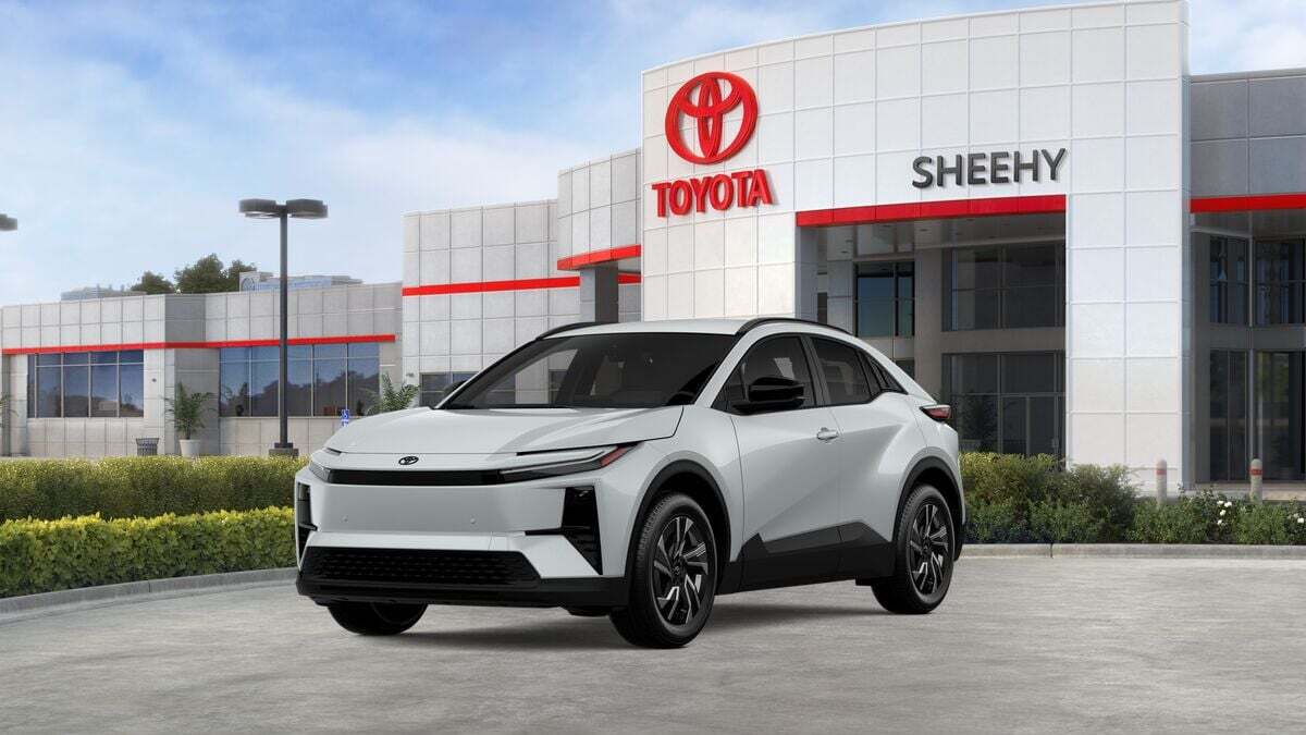 2027 Toyota C-HR SE