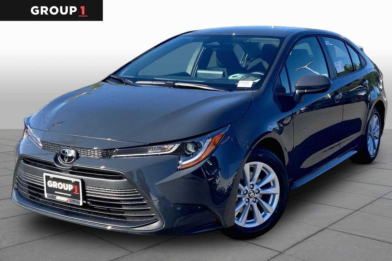 2027 Toyota Corolla LE