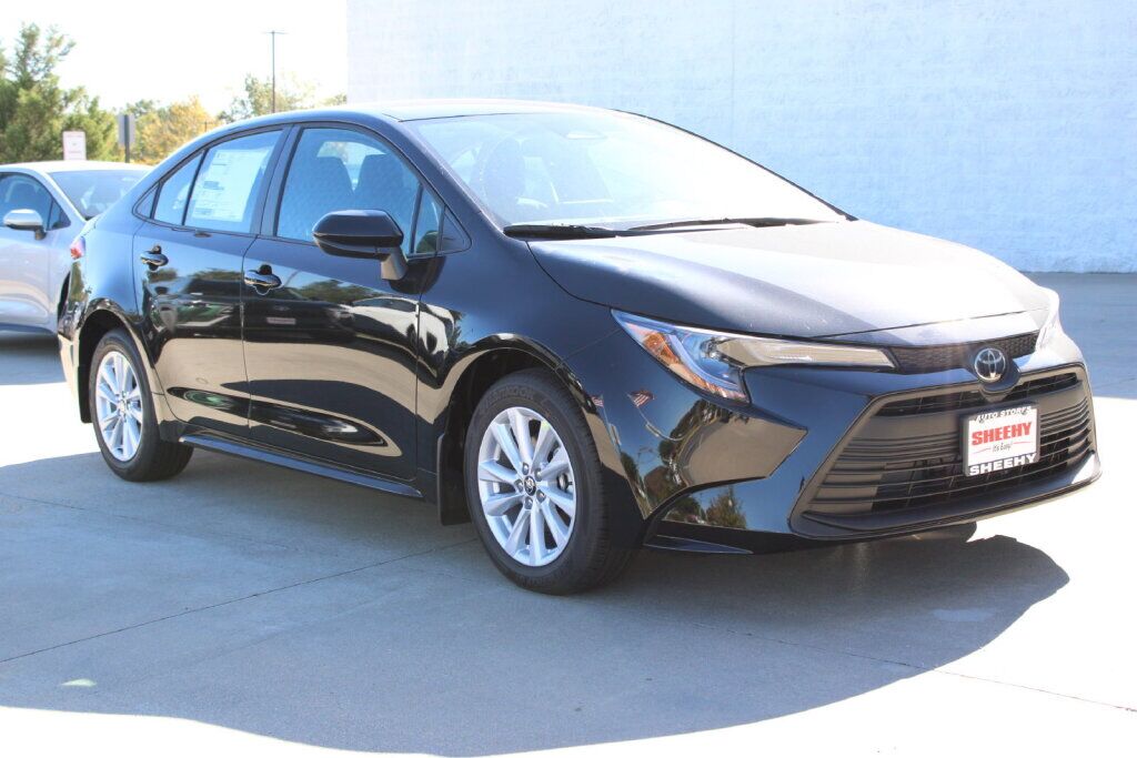 2027 Toyota Corolla LE