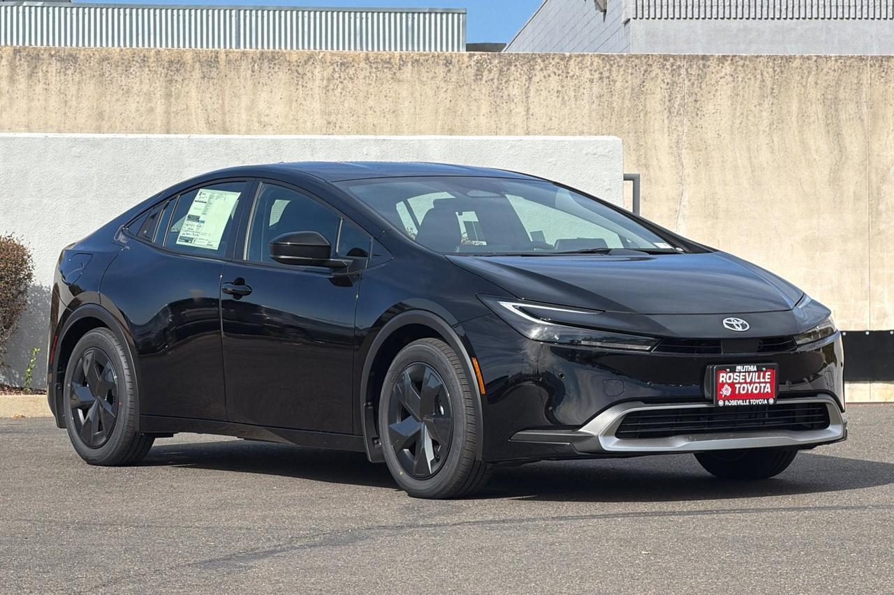 2027 Toyota Prius Plug-in Hybrid SE Roseville CA