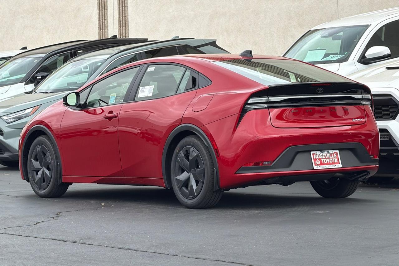 2027 Toyota Prius Plug-in Hybrid SE Roseville CA