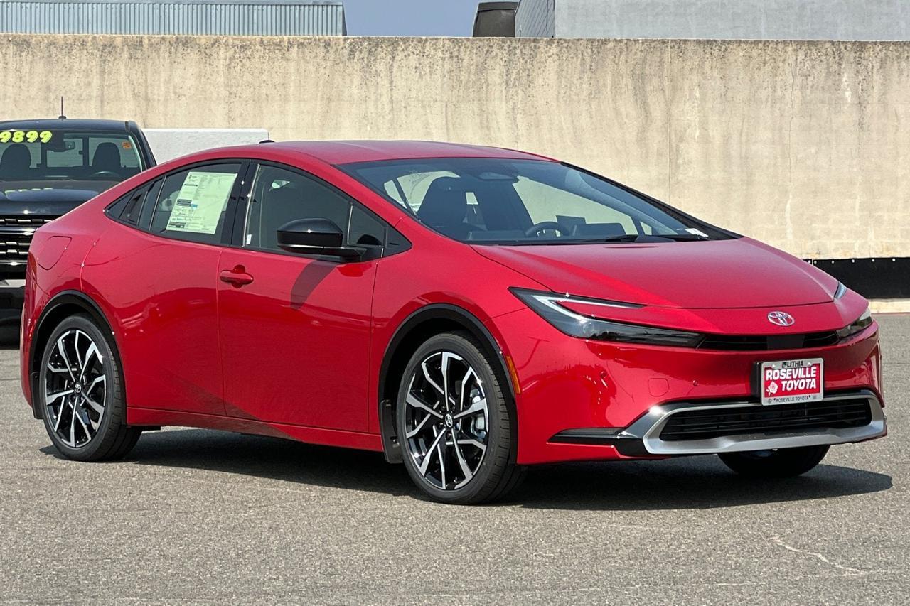2027 Toyota Prius Plug-in Hybrid XSE Roseville CA