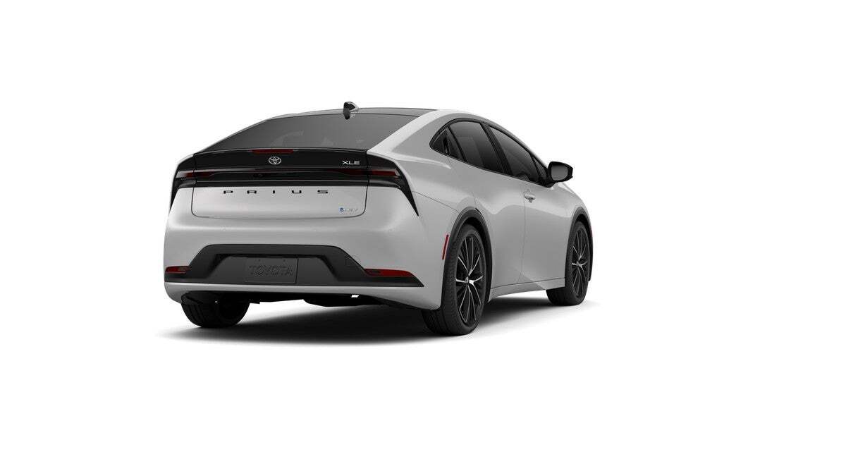 2027 Toyota Prius XLE Roseville CA