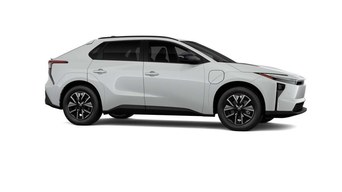 2027 Toyota bZ XLE Roseville CA