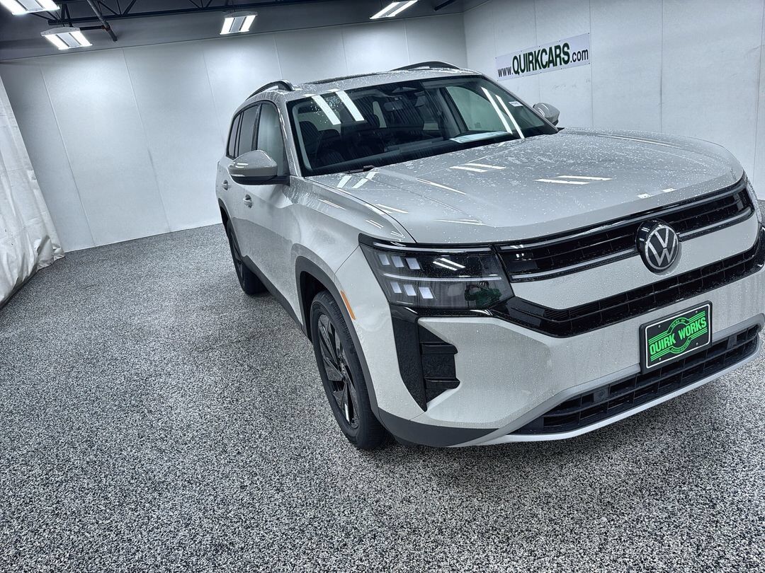 2027 Volkswagen Atlas SE w/Technology