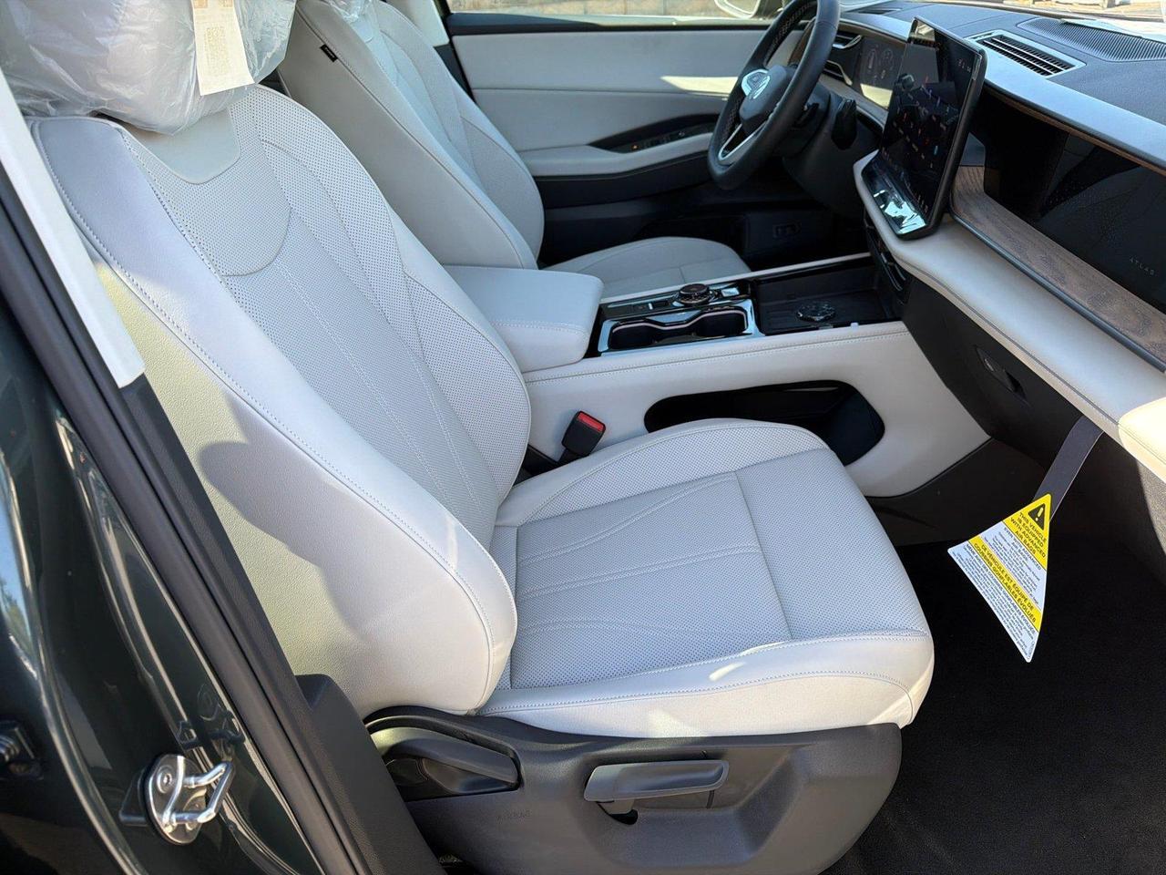 2027 Volkswagen Atlas SE w/Technology Hagerstown MD