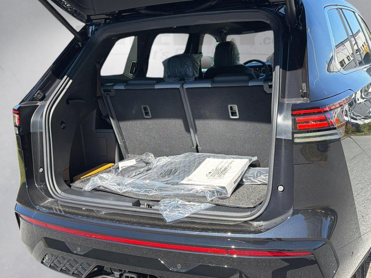 2027 Volkswagen Atlas SEL Premium R-Line Hagerstown MD