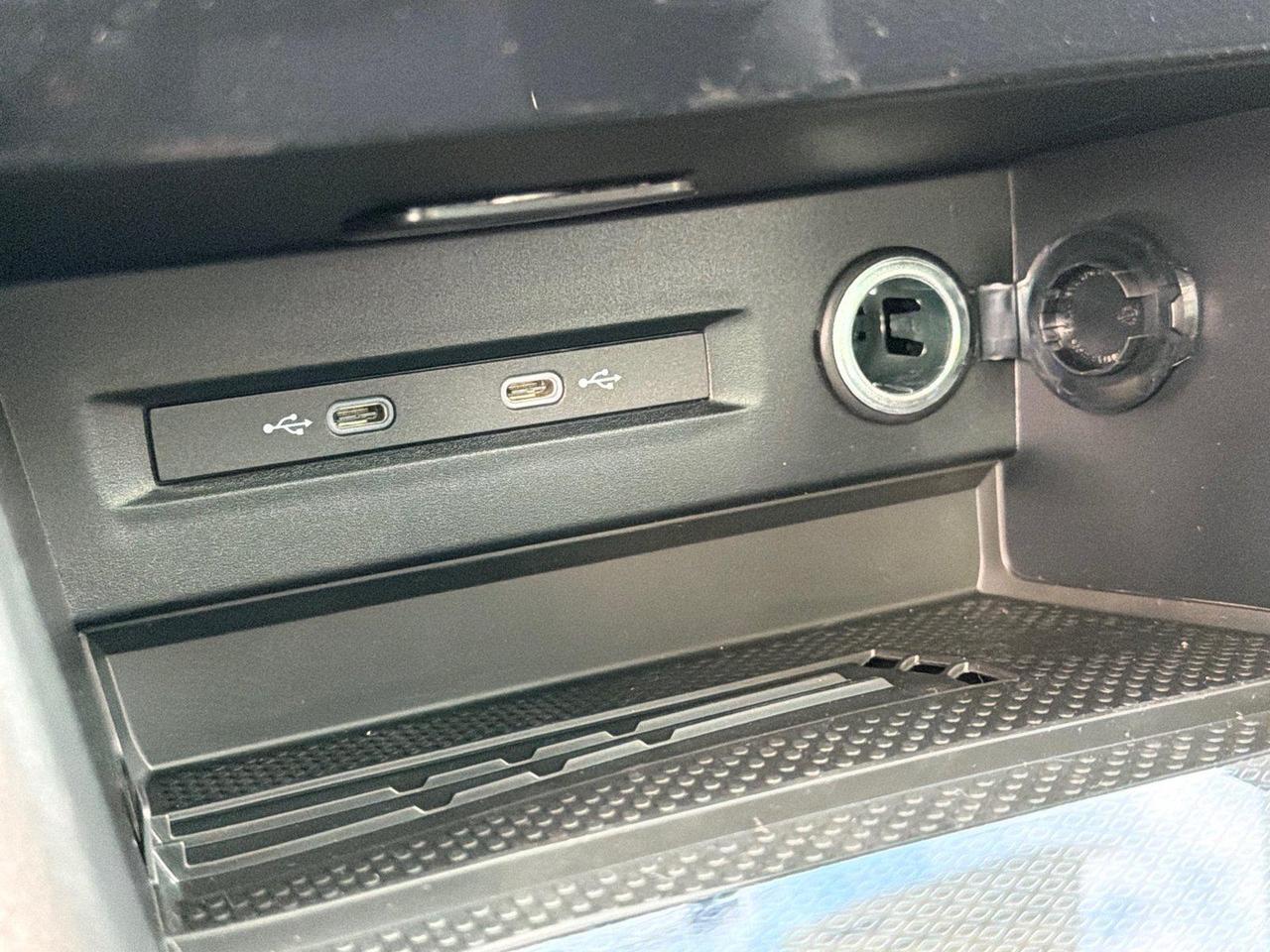 2027 Volkswagen Taos SE Black Hagerstown MD