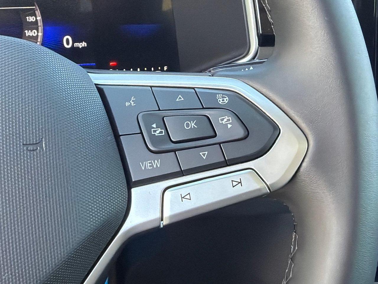 2027 Volkswagen Taos SE Black Hagerstown MD
