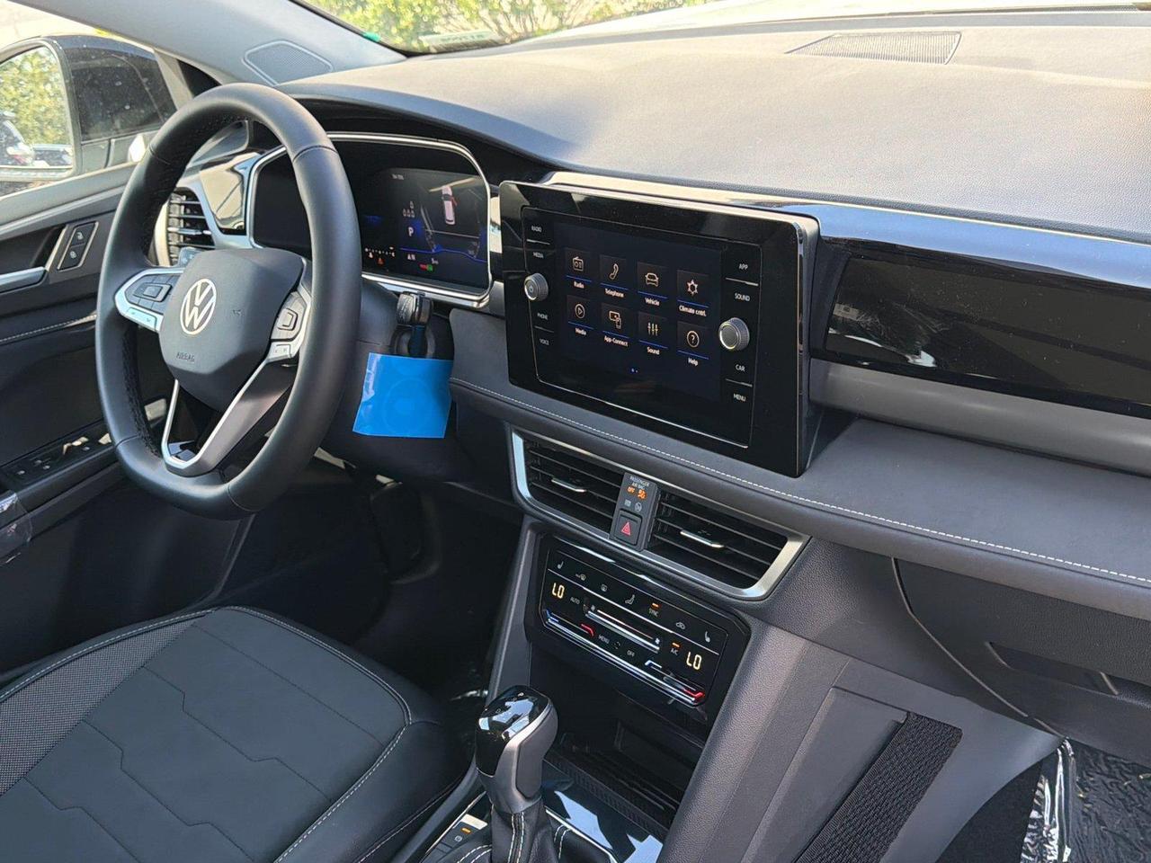 2027 Volkswagen Taos SE Black Hagerstown MD