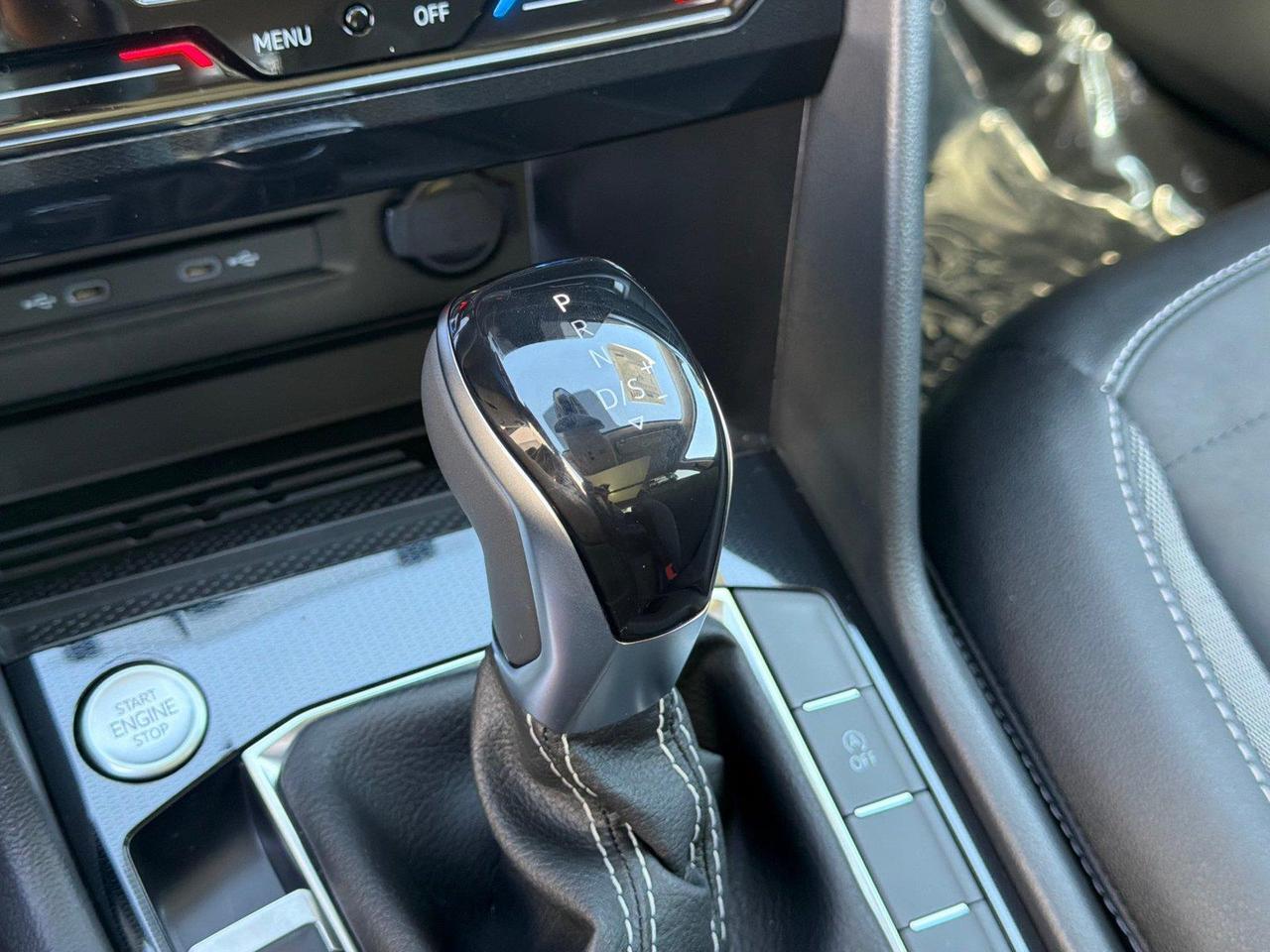 2027 Volkswagen Taos SE Black Hagerstown MD