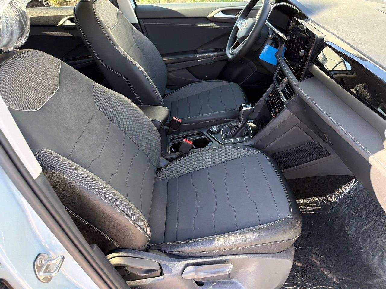 2027 Volkswagen Taos SE Black Hagerstown MD