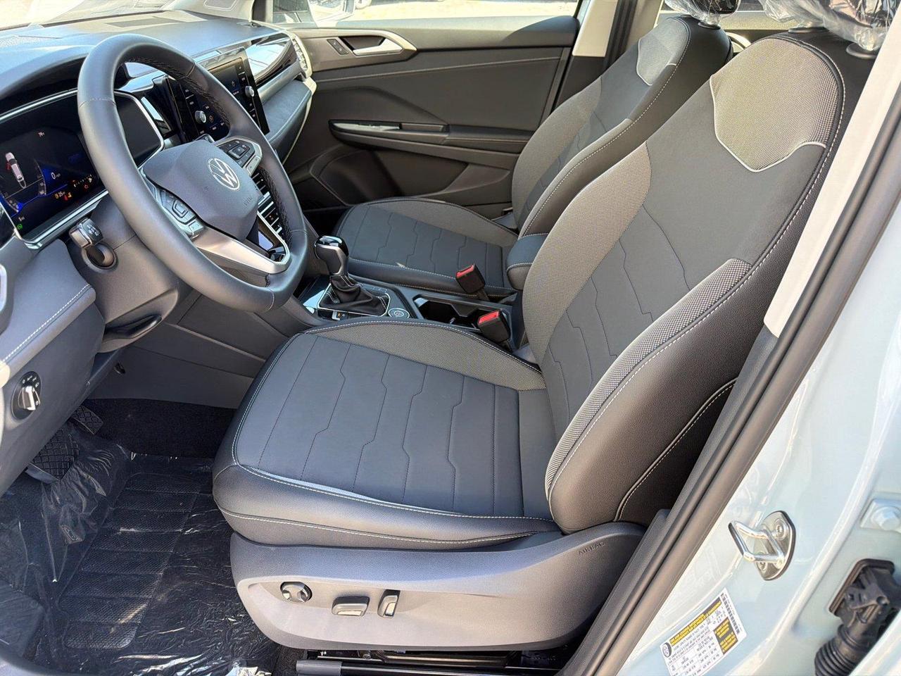 2027 Volkswagen Taos SE Black Hagerstown MD