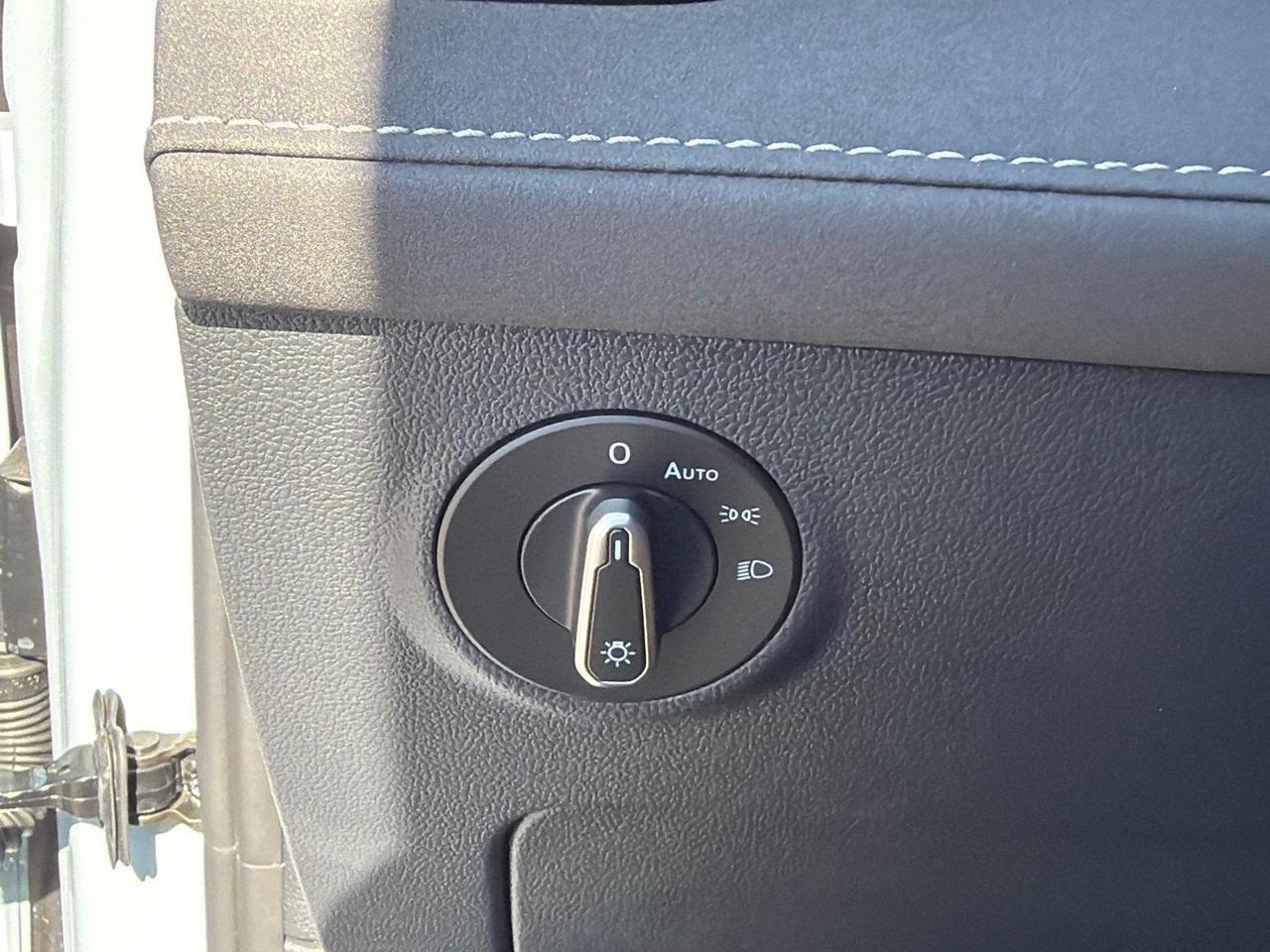2027 Volkswagen Taos SE Black Hagerstown MD