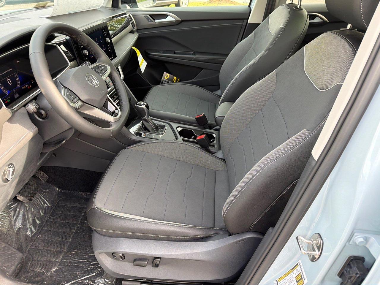2027 Volkswagen Taos SE Black Hagerstown MD