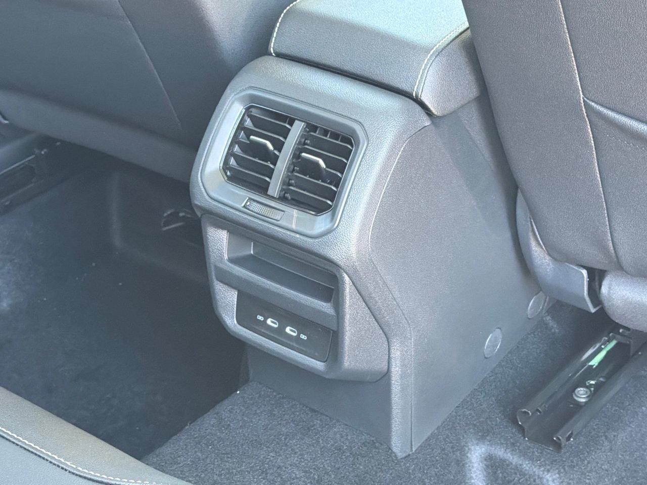 2027 Volkswagen Taos SE Hagerstown MD