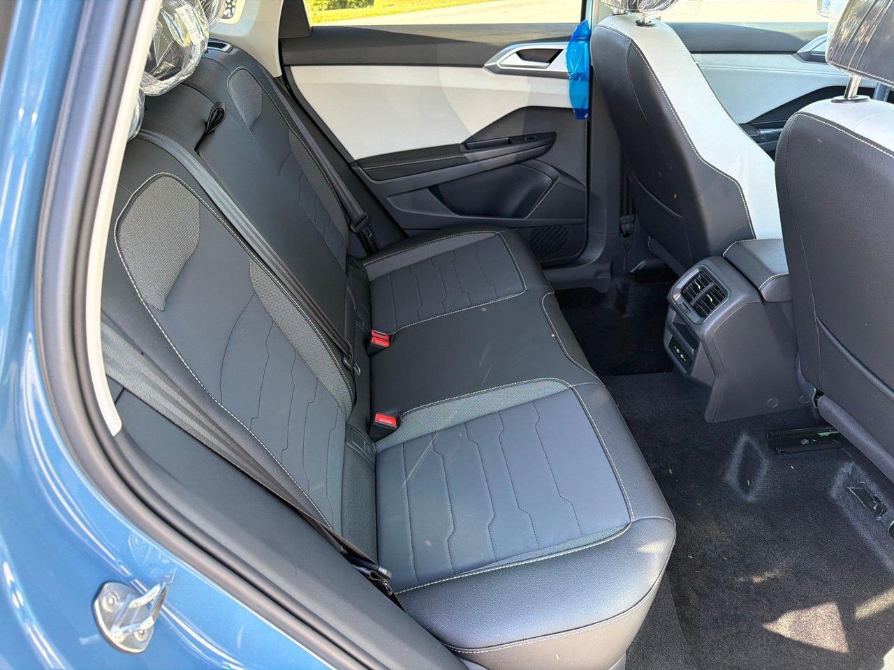 2027 Volkswagen Taos SE Hagerstown MD