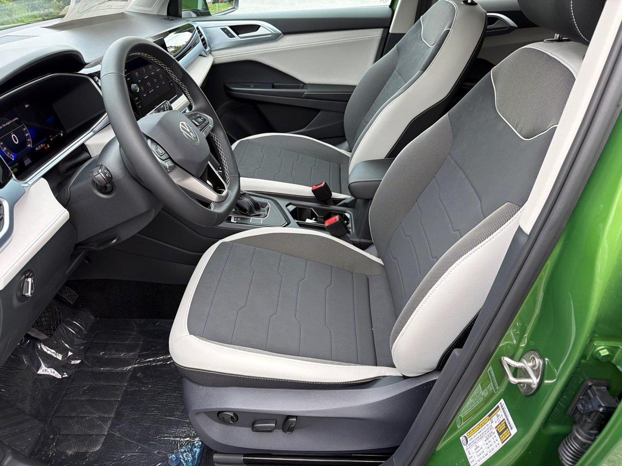 2027 Volkswagen Taos SE Hagerstown MD