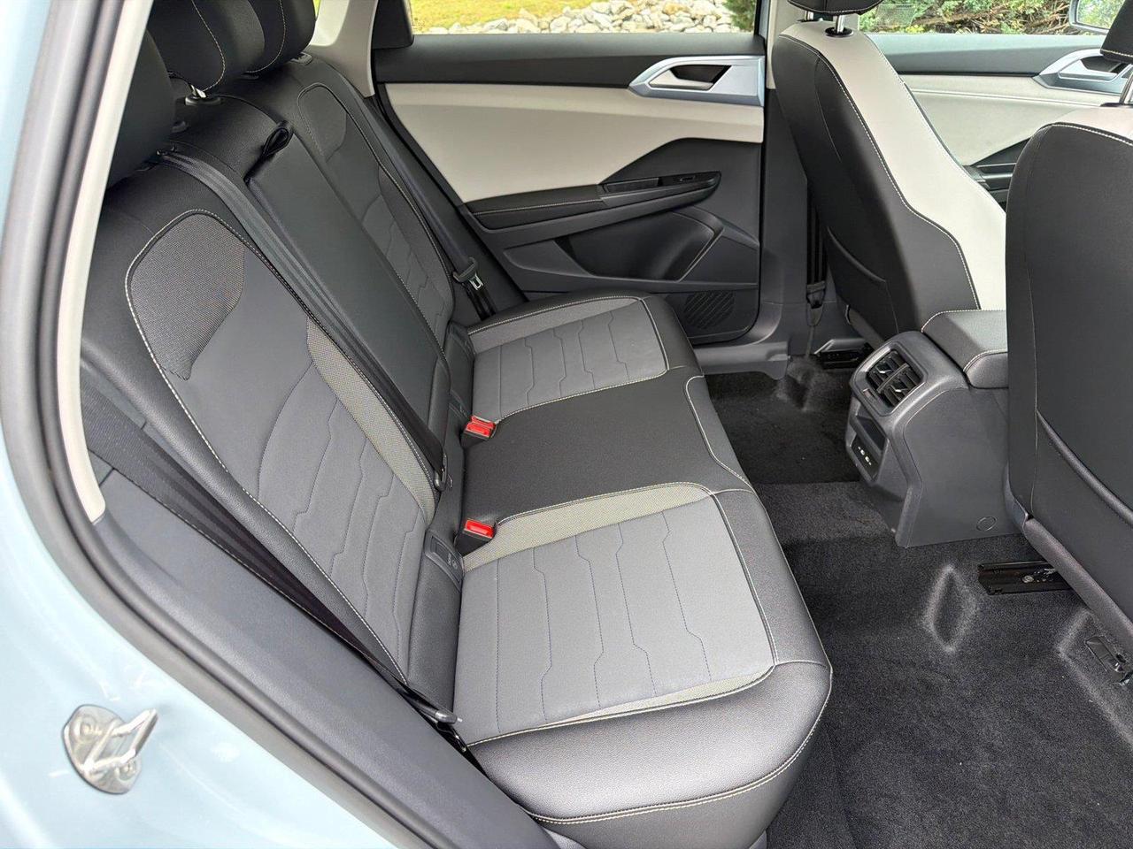 2027 Volkswagen Taos SE Hagerstown MD
