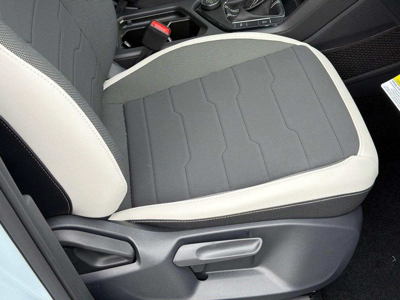 2027 Volkswagen Taos SE Hagerstown MD