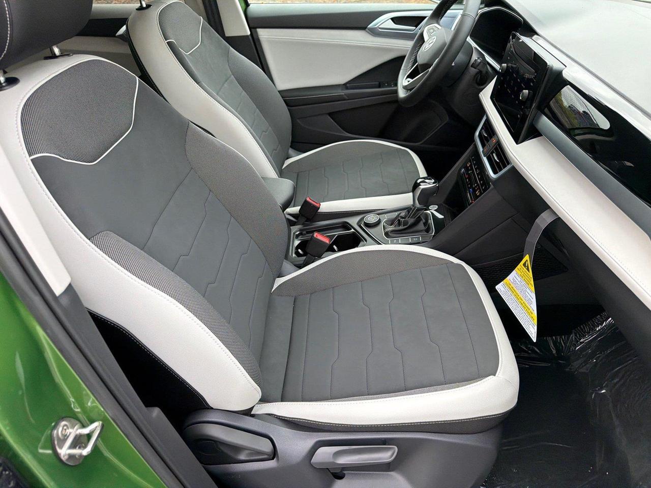 2027 Volkswagen Taos SE Hagerstown MD