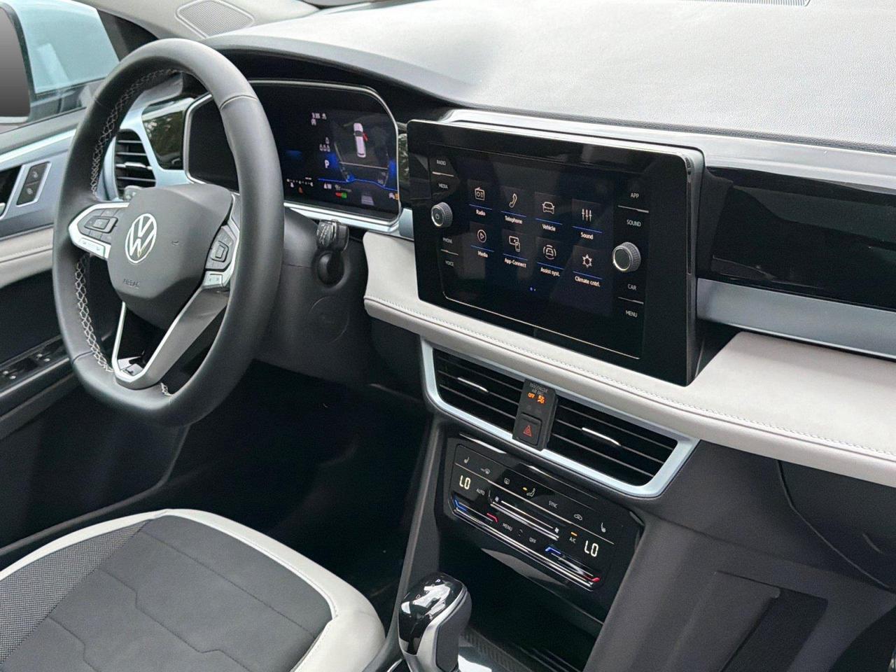 2027 Volkswagen Taos SE Hagerstown MD