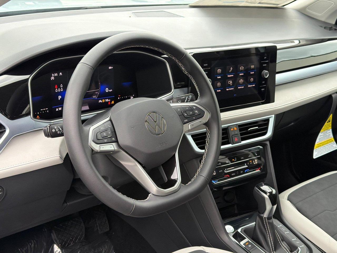2027 Volkswagen Taos SE Hagerstown MD