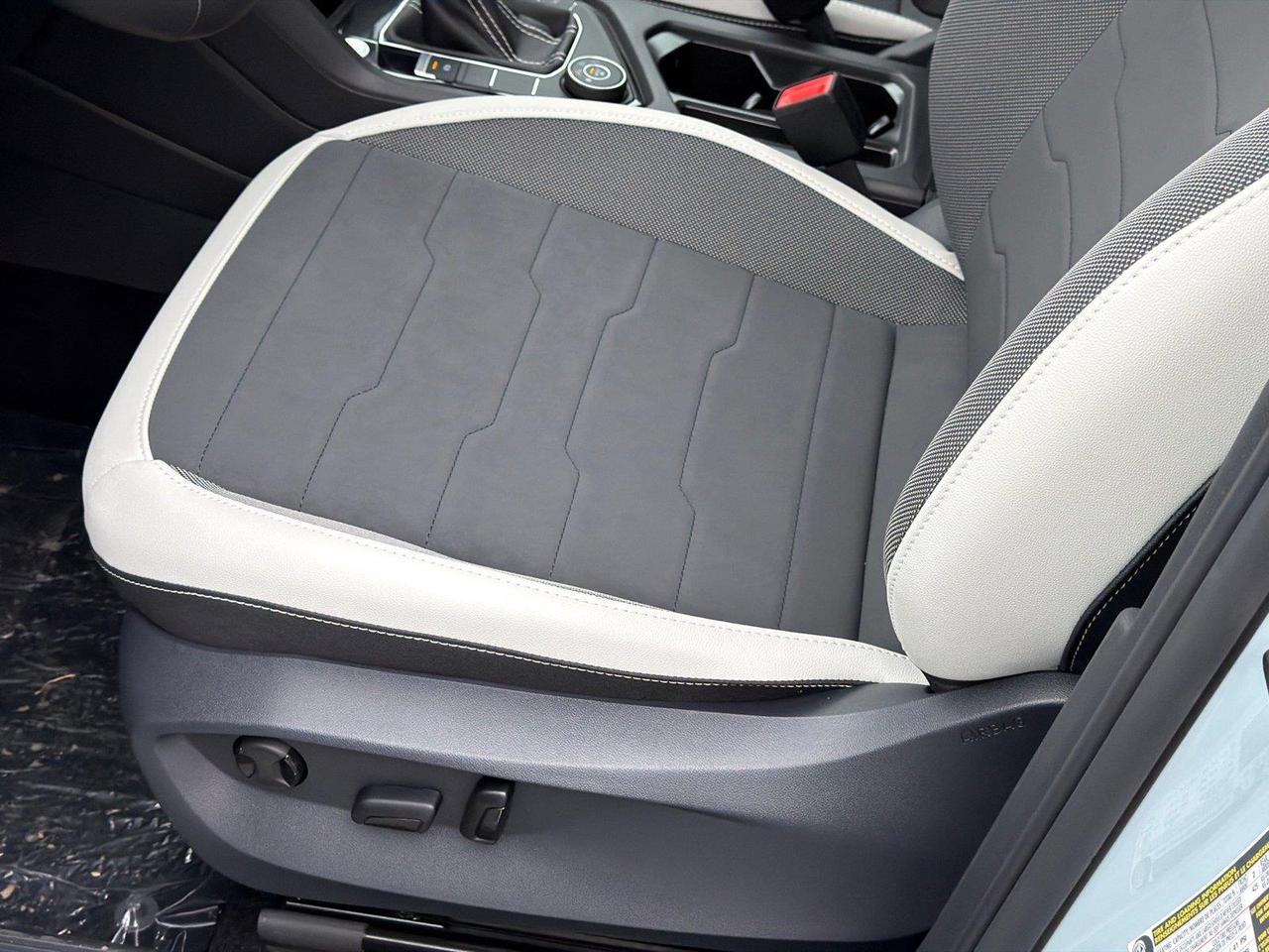 2027 Volkswagen Taos SE Hagerstown MD