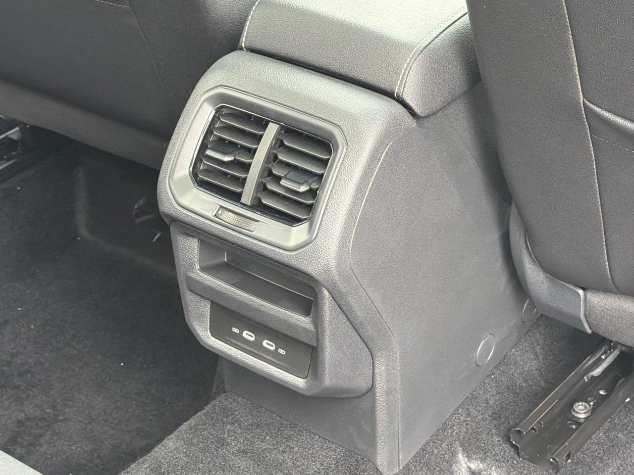 2027 Volkswagen Taos SE Hagerstown MD