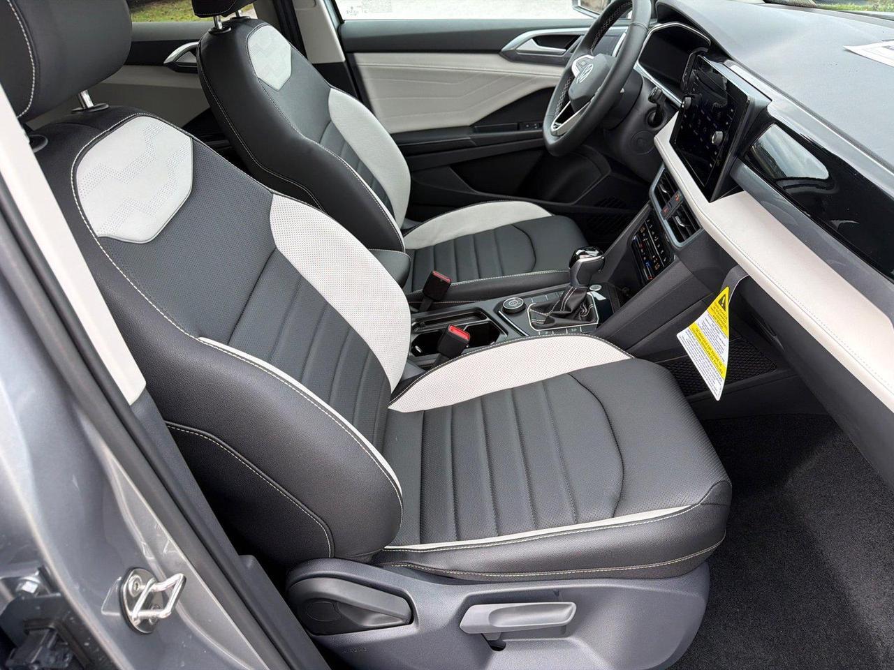 2027 Volkswagen Taos SEL Hagerstown MD
