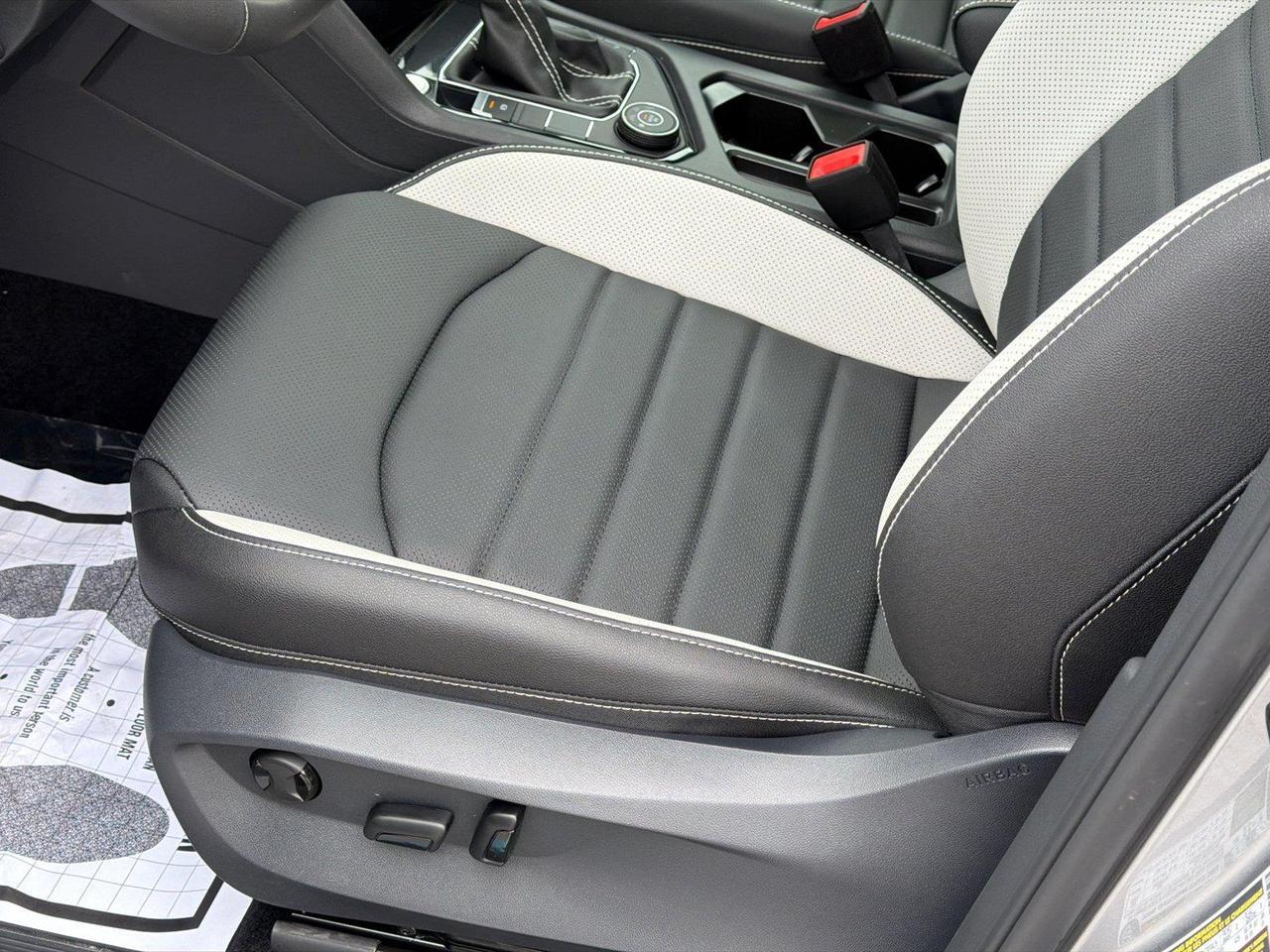 2027 Volkswagen Taos SEL Hagerstown MD