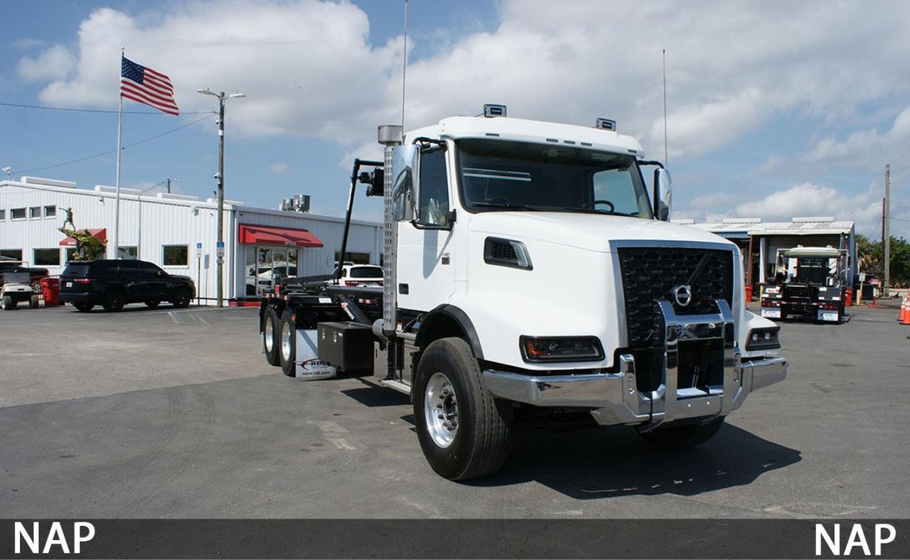 2027 Volvo VHD 60,000 lb Pac-Mac Roll-Off Truck