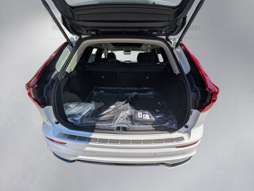 2027 Volvo XC60 B5 Core Hunt Valley MD