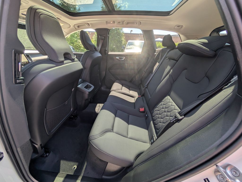 2027 Volvo XC60 B5 Core Hunt Valley MD