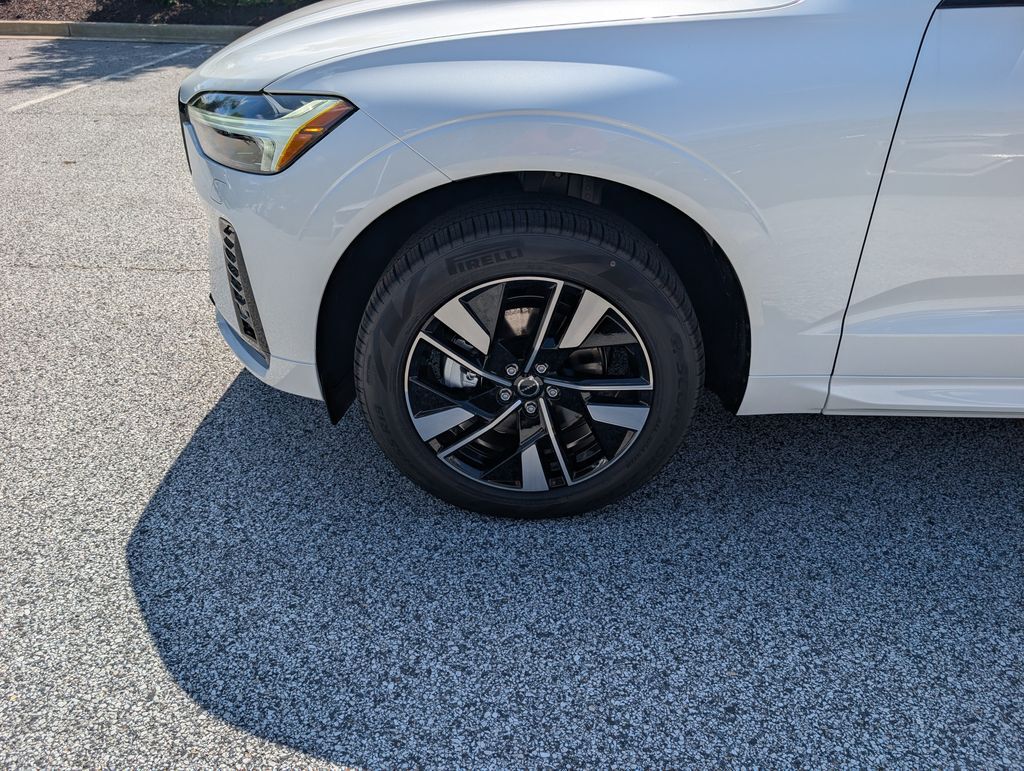 2027 Volvo XC60 B5 Core Hunt Valley MD