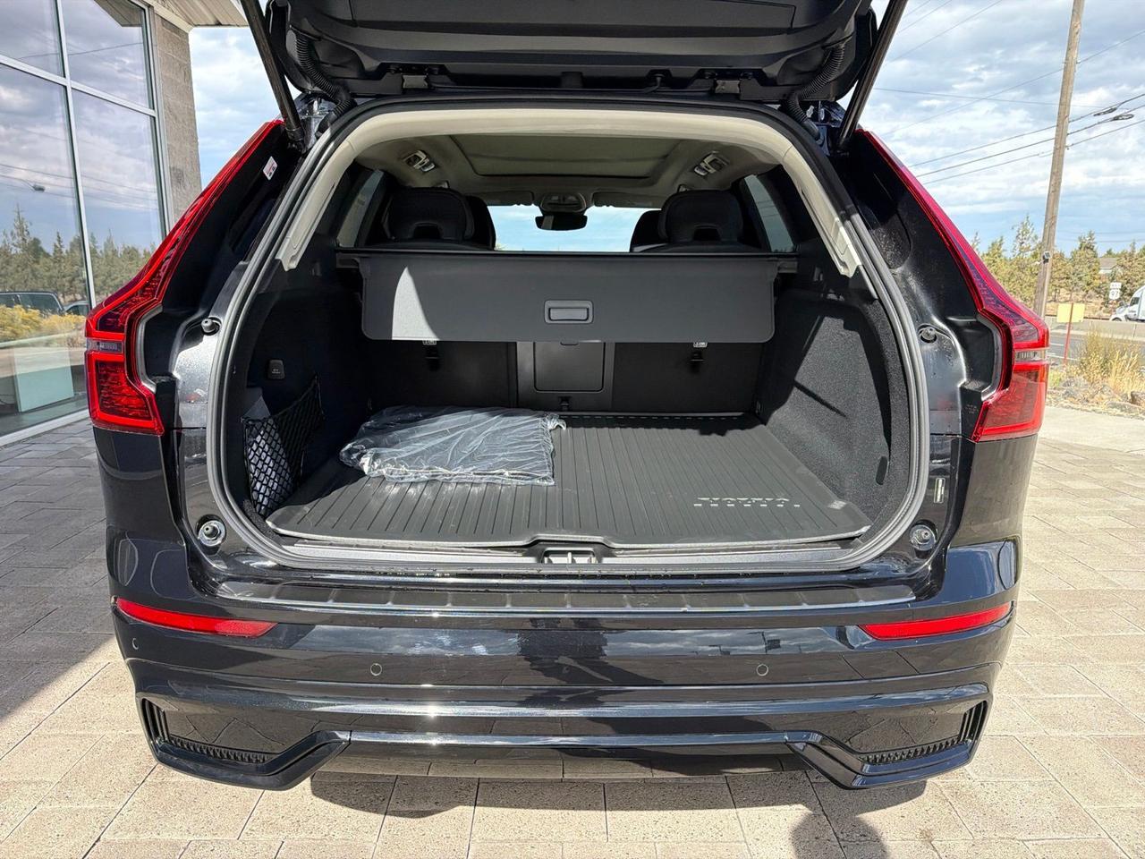 2027 Volvo XC60 B5 Ultra Bend OR