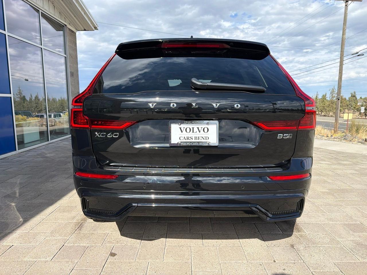 2027 Volvo XC60 B5 Ultra Bend OR
