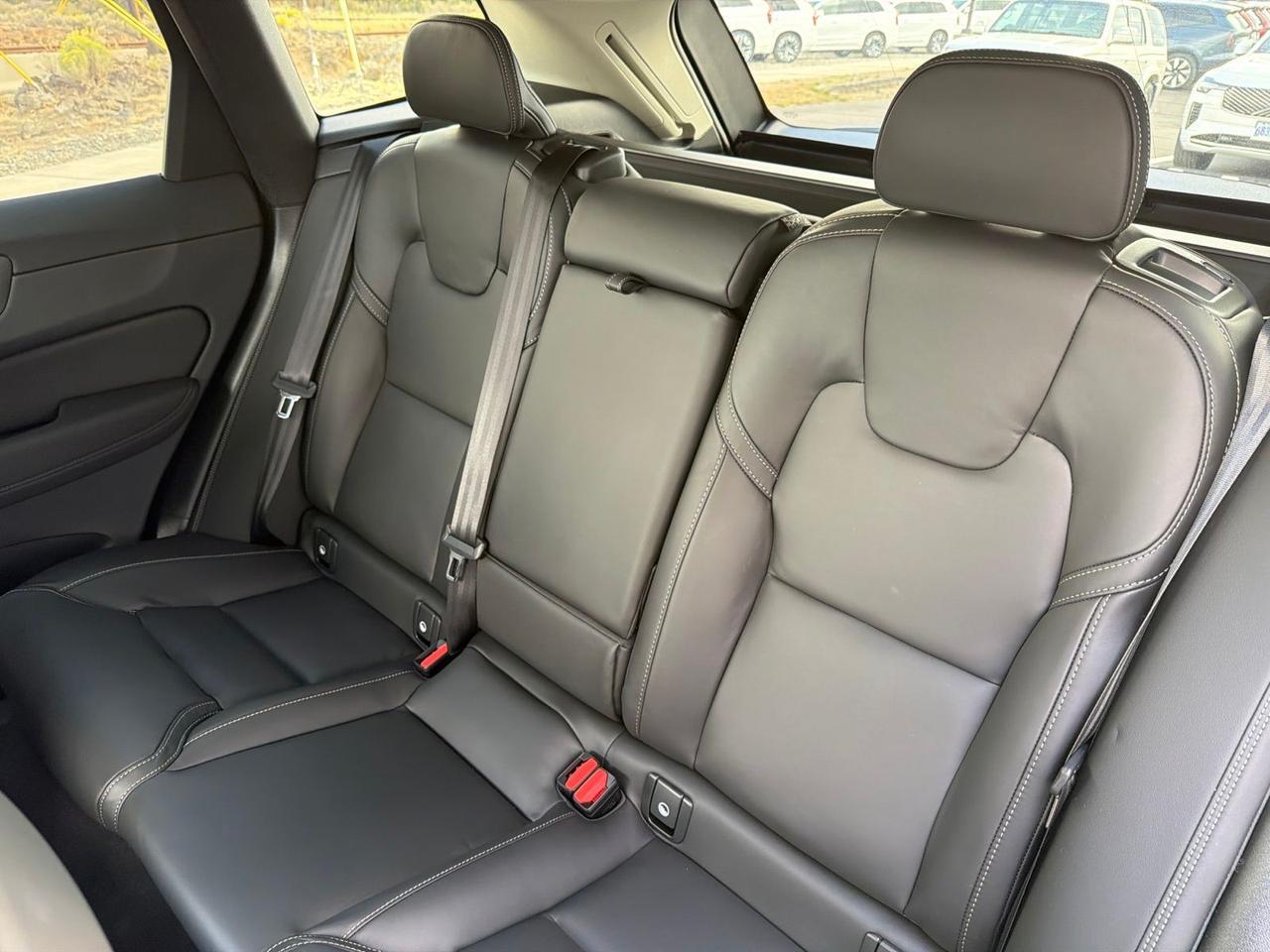 2027 Volvo XC60 B5 Ultra Bend OR
