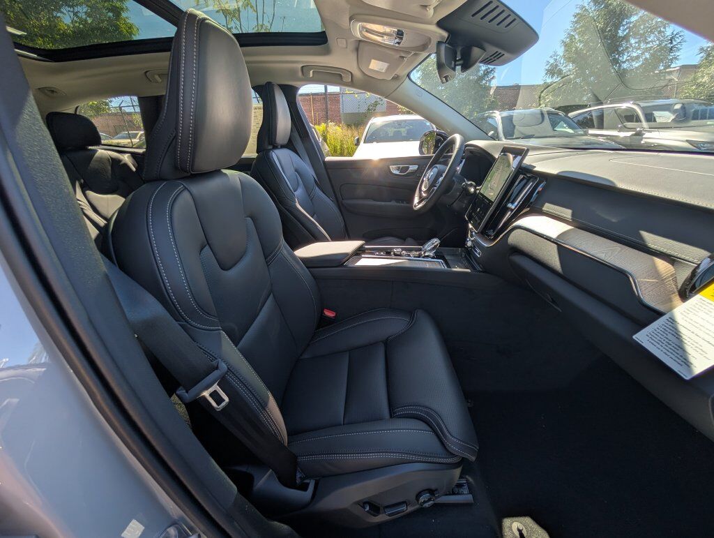 2027 Volvo XC60 B5 Ultra Hunt Valley MD