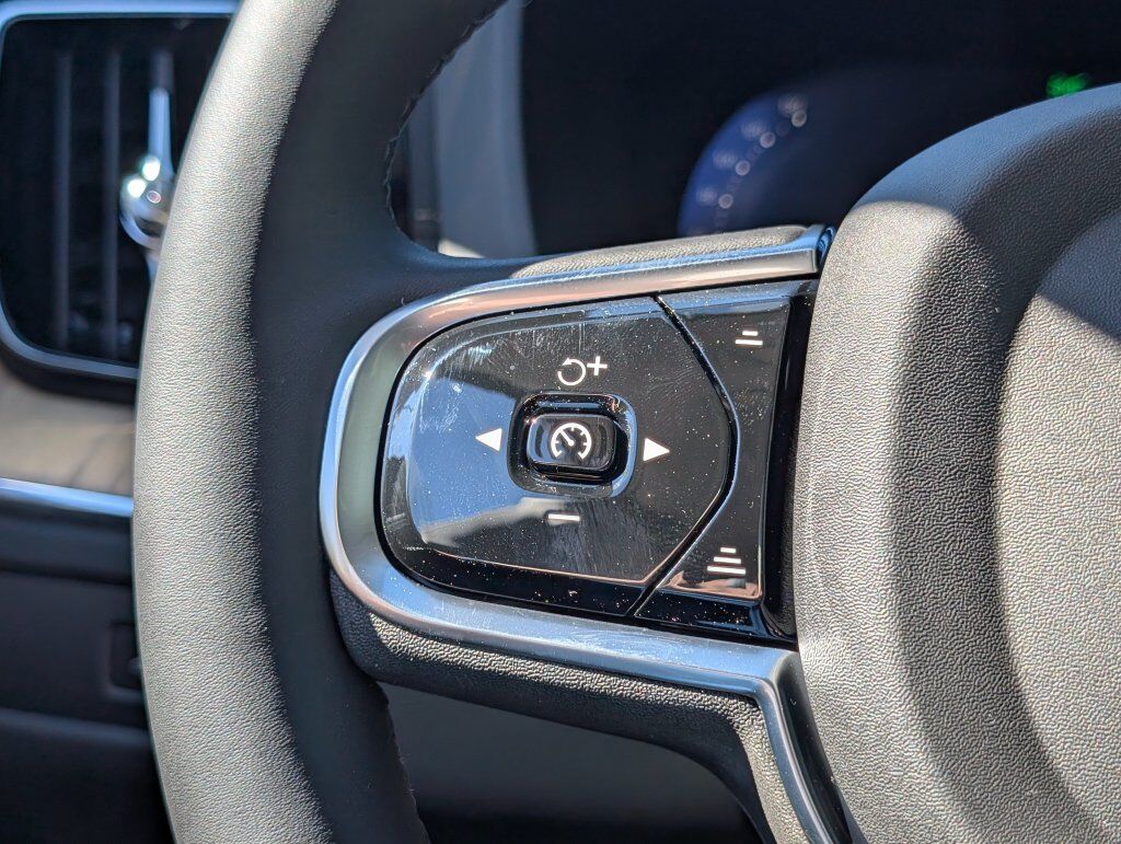 2027 Volvo XC60 B5 Ultra Hunt Valley MD