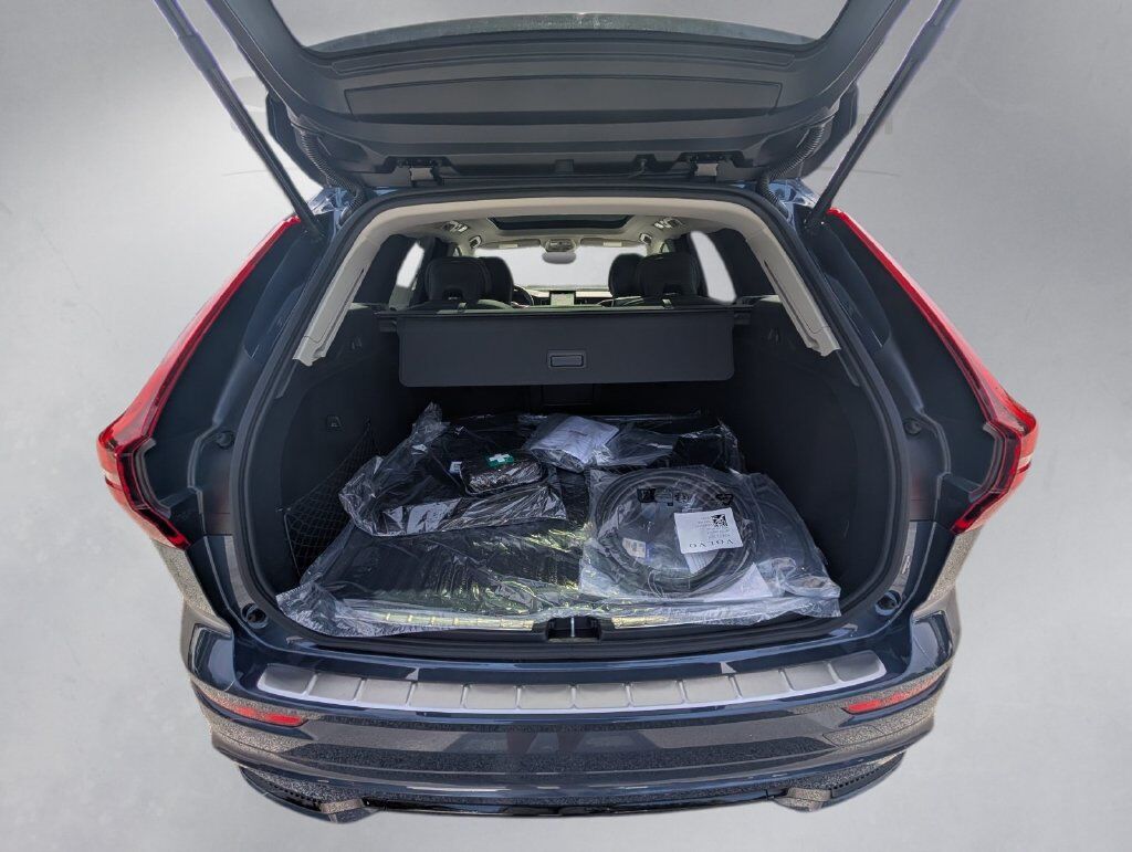 2027 Volvo XC60 Plug-In Hybrid T8 Ultra Hunt Valley MD