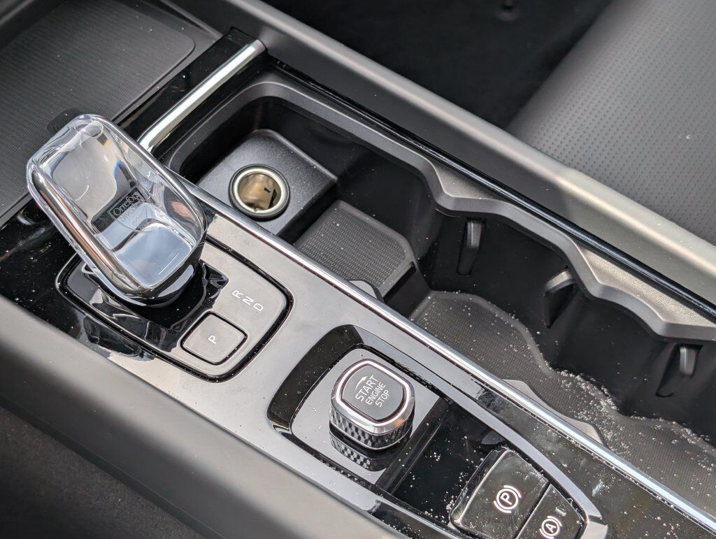 2027 Volvo XC60 Plug-In Hybrid T8 Ultra Hunt Valley MD