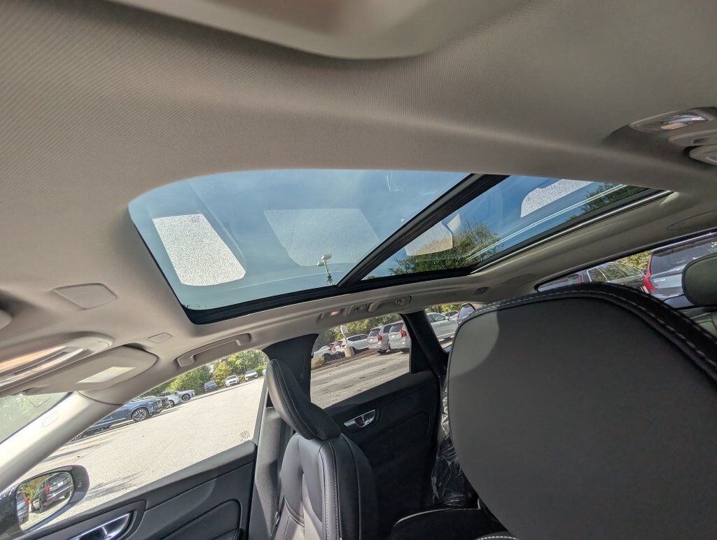 2027 Volvo XC60 Plug-In Hybrid T8 Ultra Hunt Valley MD