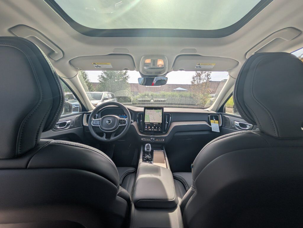2027 Volvo XC60 Plug-In Hybrid T8 Ultra Hunt Valley MD