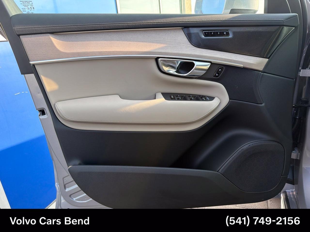 2027 Volvo XC90 B6 Plus 7-Seater Bend OR