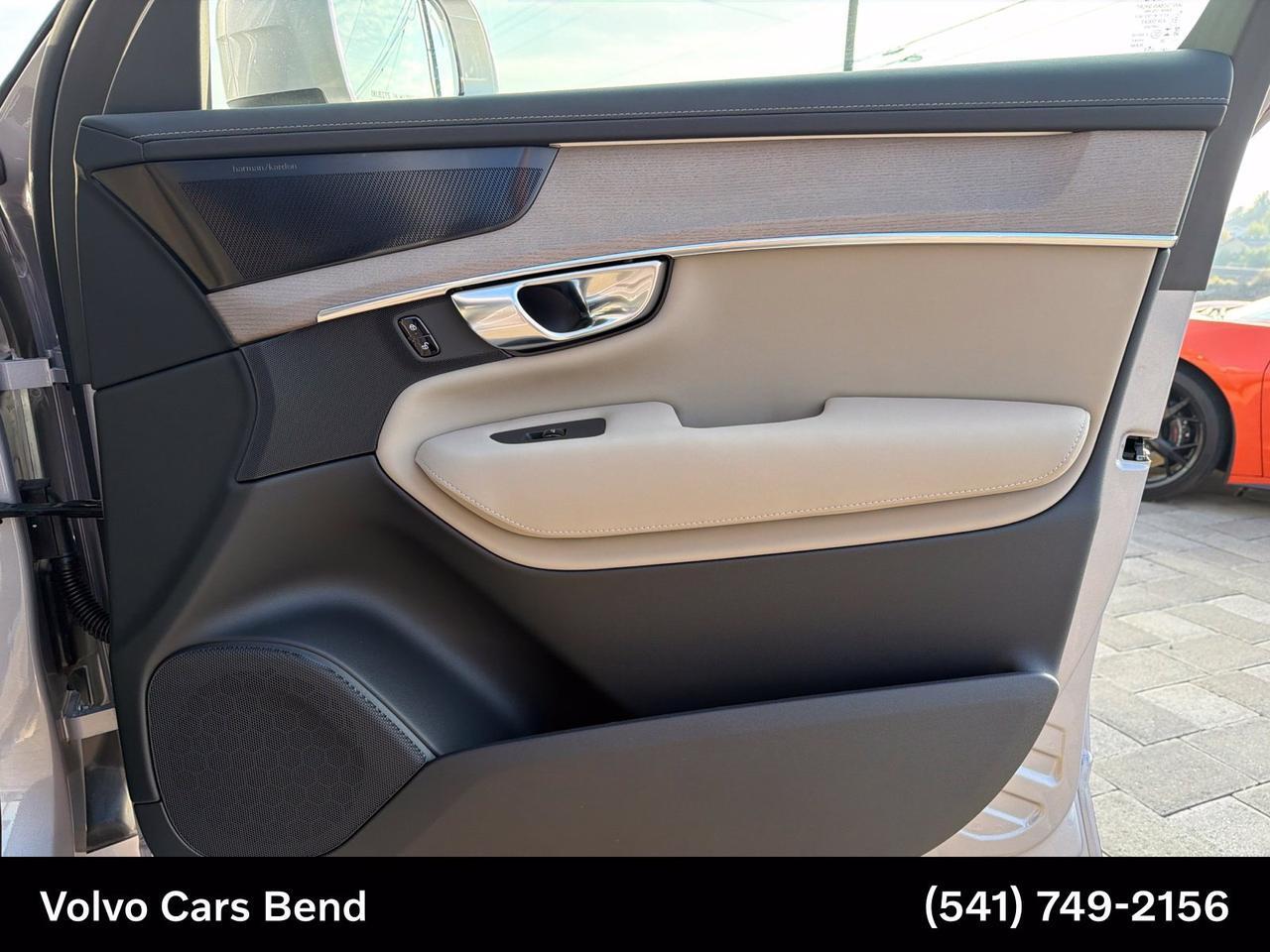 2027 Volvo XC90 B6 Plus 7-Seater Bend OR