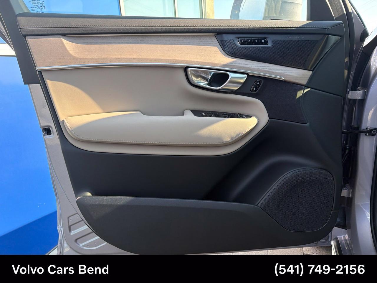 2027 Volvo XC90 B6 Plus 7-Seater Bend OR