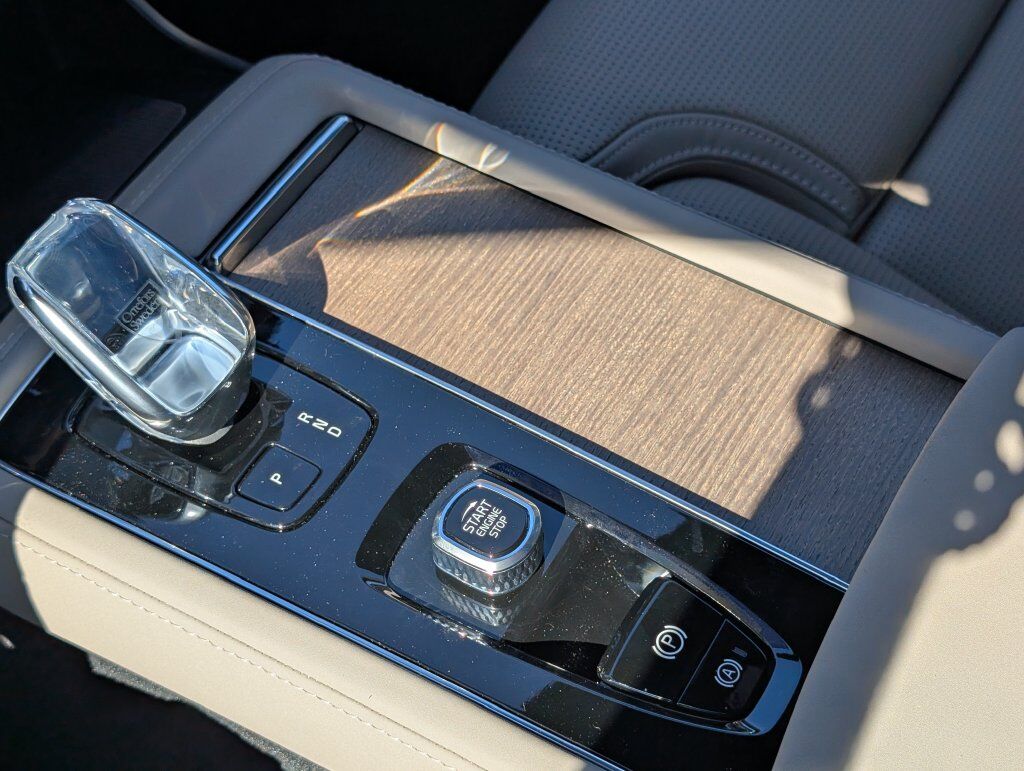 2027 Volvo XC90 B6 Ultra Hunt Valley MD