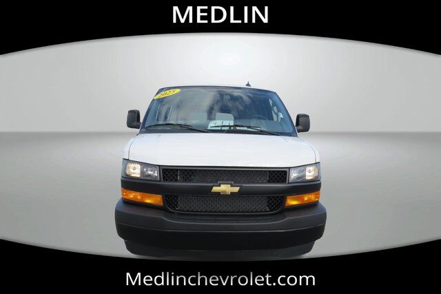 2025 Chevrolet Express Cargo Van RWD 2500 135 Wilson NC