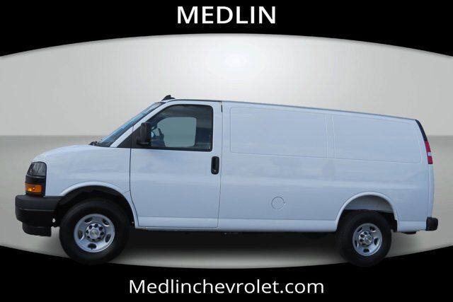 2025 Chevrolet Express Cargo Van RWD 2500 135 Wilson NC